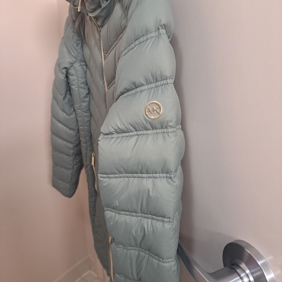 Michael Kors Women's Puffer Jacket - Black and Green - Picture 9 of 11